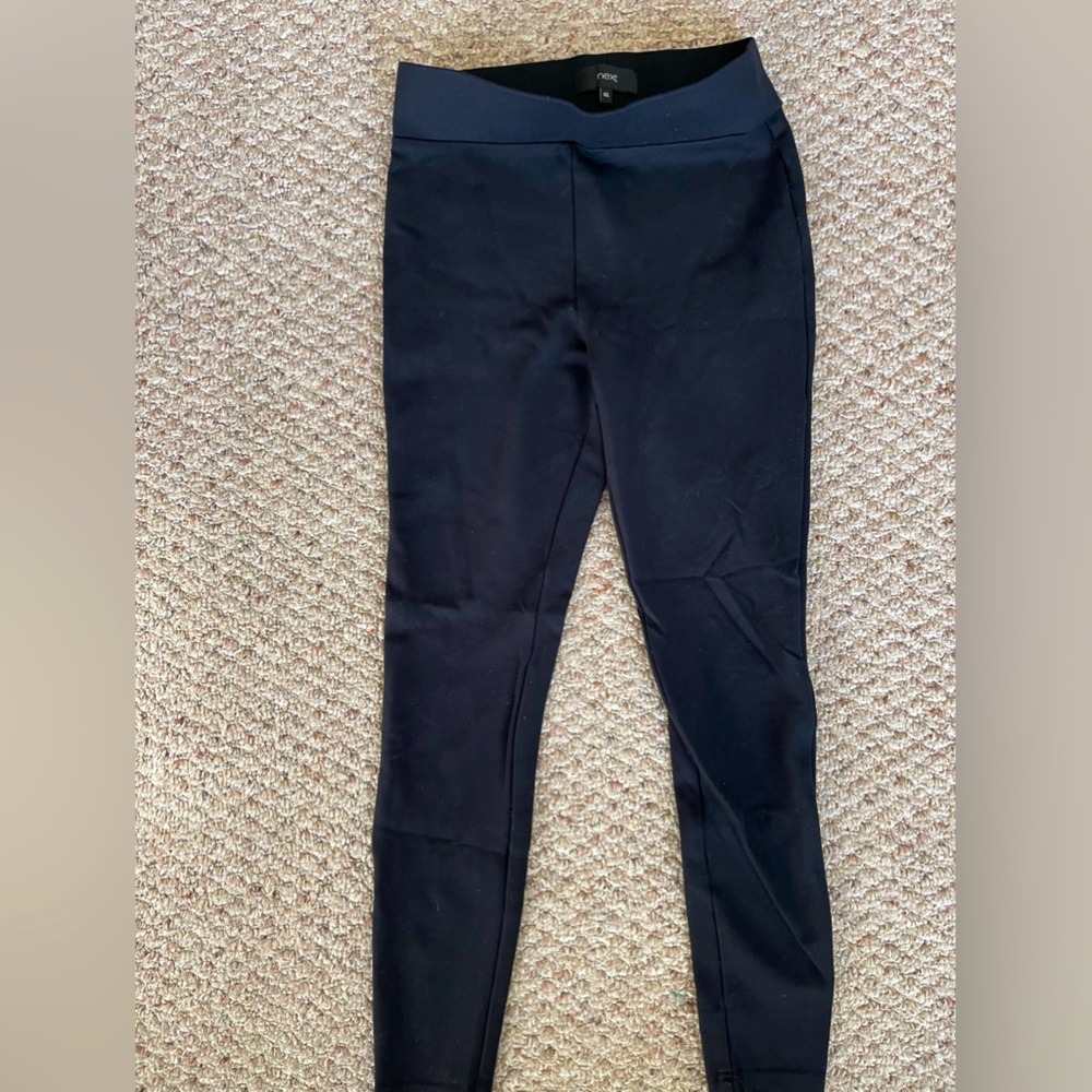 Women’s plain black leggings. Size UK 10L (US size 6)